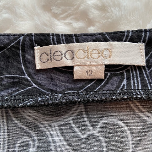 Cleo ladies dress size 12 - very flattering shape, black, grey and white - Picture 4 of 8